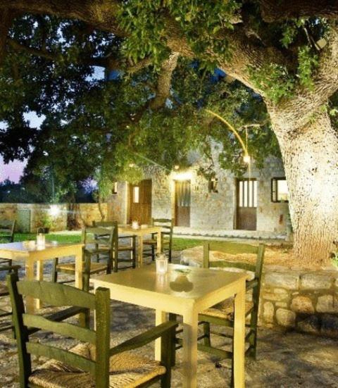 Vlyhada Guesthouse Pírgos Dhiroú Kültér fotó